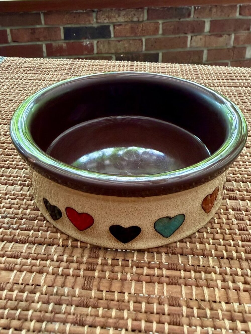 🐾 Ceramic Pet Bowl with Multicolored Hearts – Brown Interior, 5" Wide